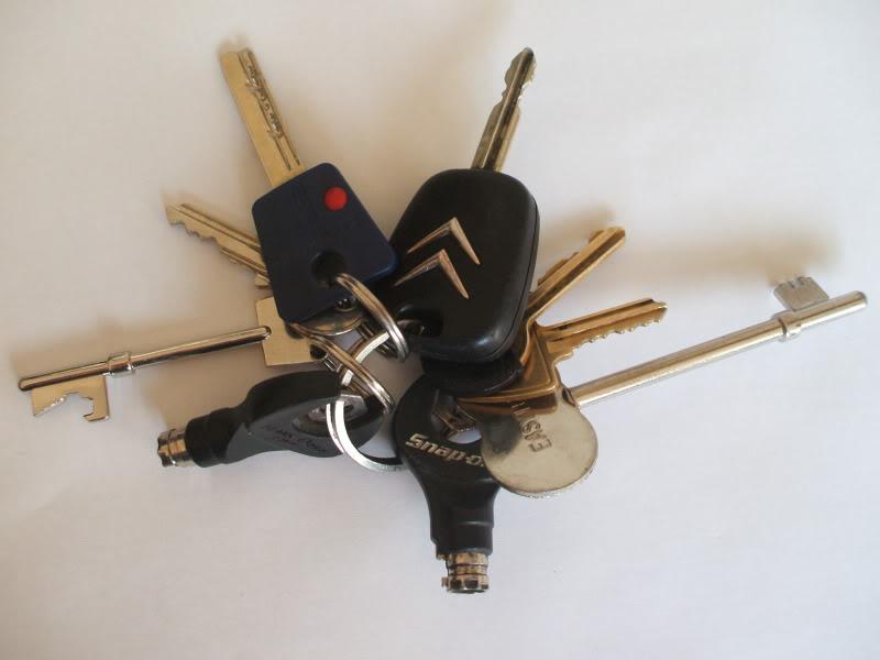 locked keys inside door locked out in bridgnorth