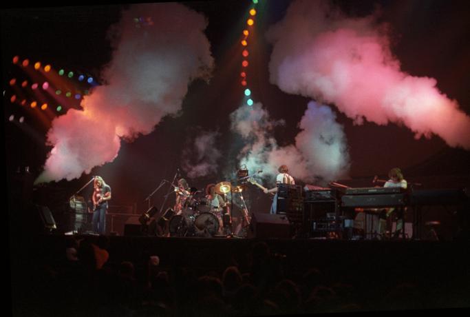 1977