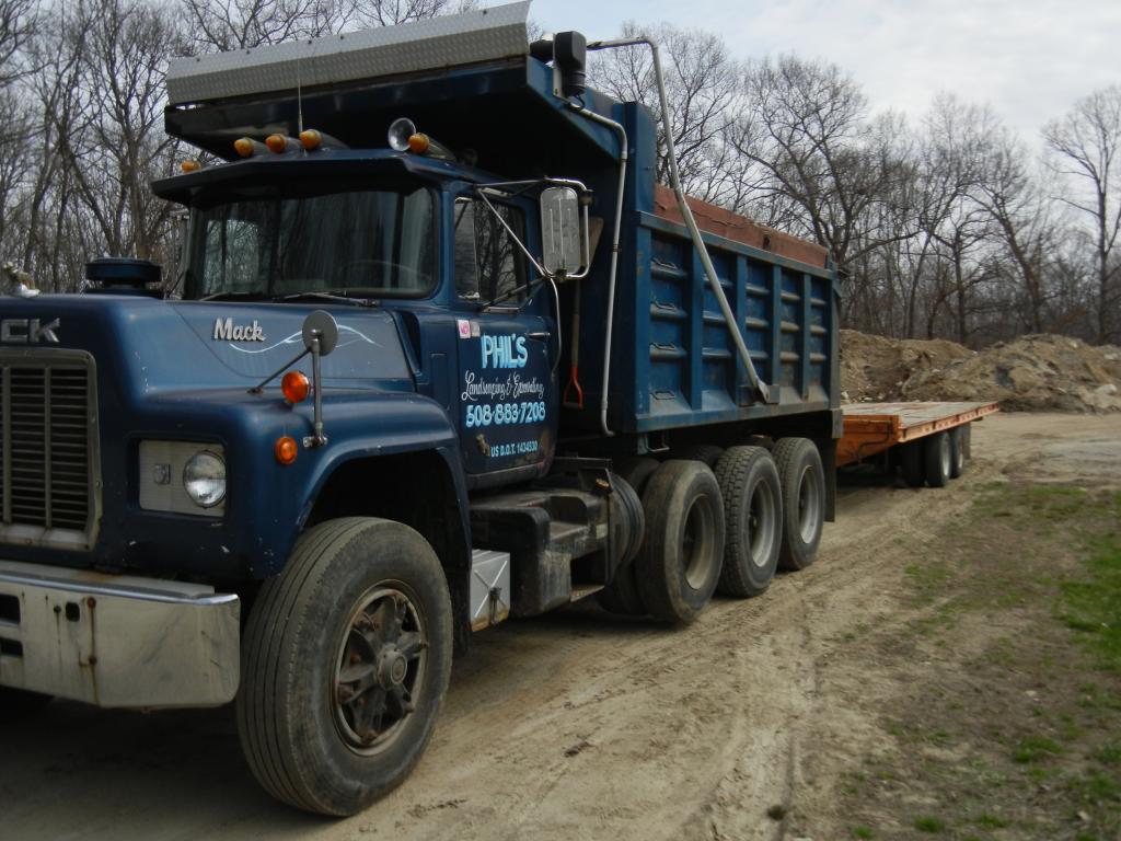 dump truck with low bed