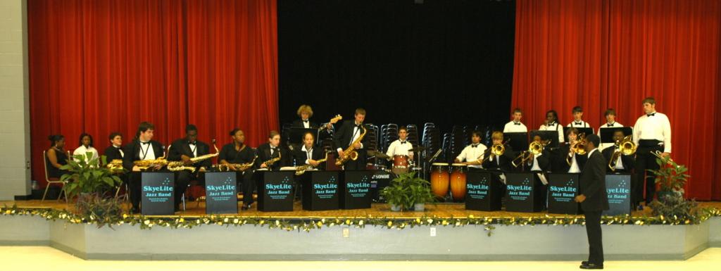 Hutchinson Conducts Jazz Band