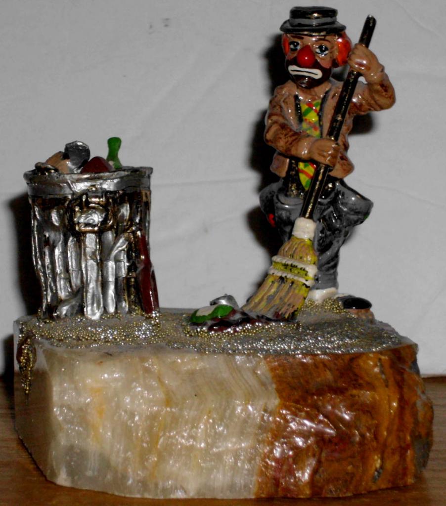 ANTIQUES AND COLLECTIBLES